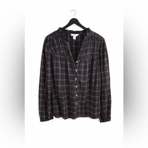 Chic dark plaid Button up blouse